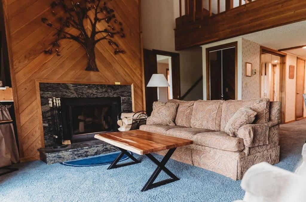 Top Floor Luxury, Sauna, Private Pool, Lake Bellaire Beach, 5 Beds, 4 Full Bath Екстериор снимка