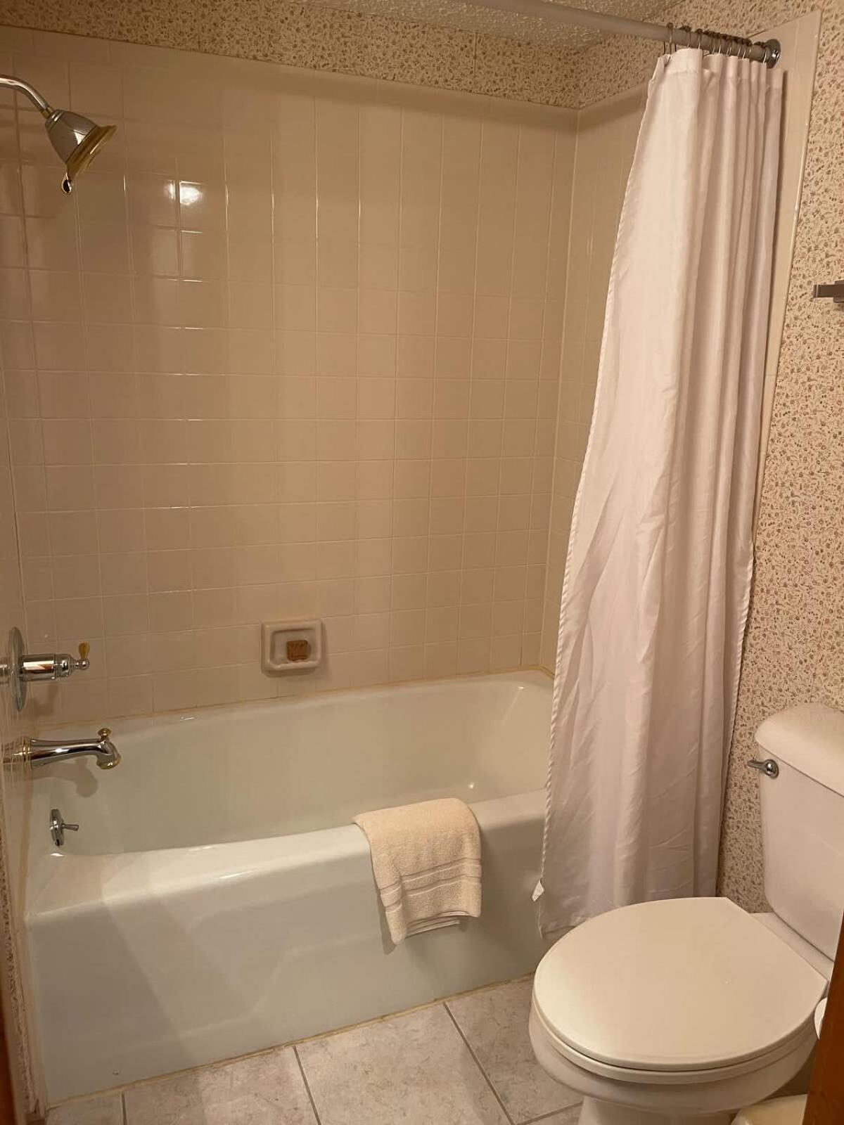 Top Floor Luxury, Sauna, Private Pool, Lake Bellaire Beach, 5 Beds, 4 Full Bath Екстериор снимка